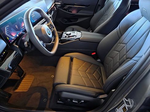New 2027 BMW 530i xDrive AWD/4WD image 9