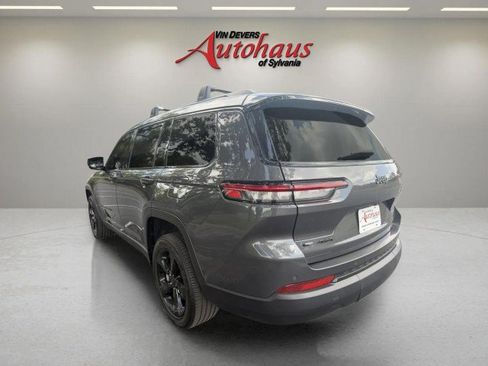 Used 2022 Jeep Grand Cherokee L Laredo AWD/4WD image 5