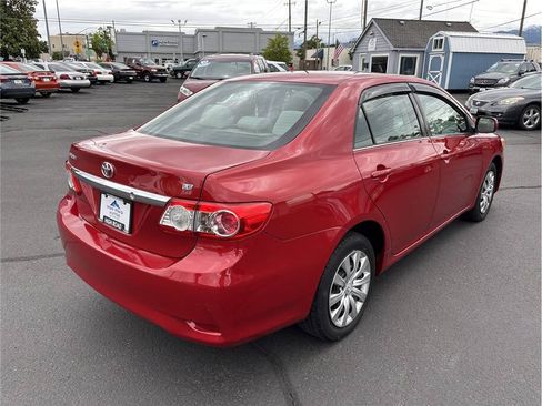 Used 2013 Toyota Corolla LE FWD image 5