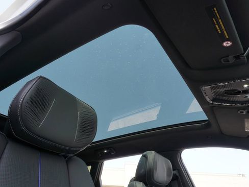 New 2025 Cadillac Lyriq Luxury image 12