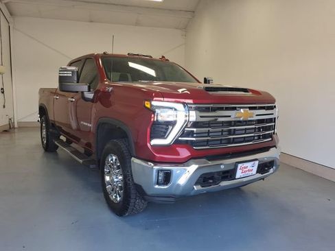 Used 2026 Chevrolet Silverado 2500 LTZ w/ LTZ Premium Package AWD/4WD image 1