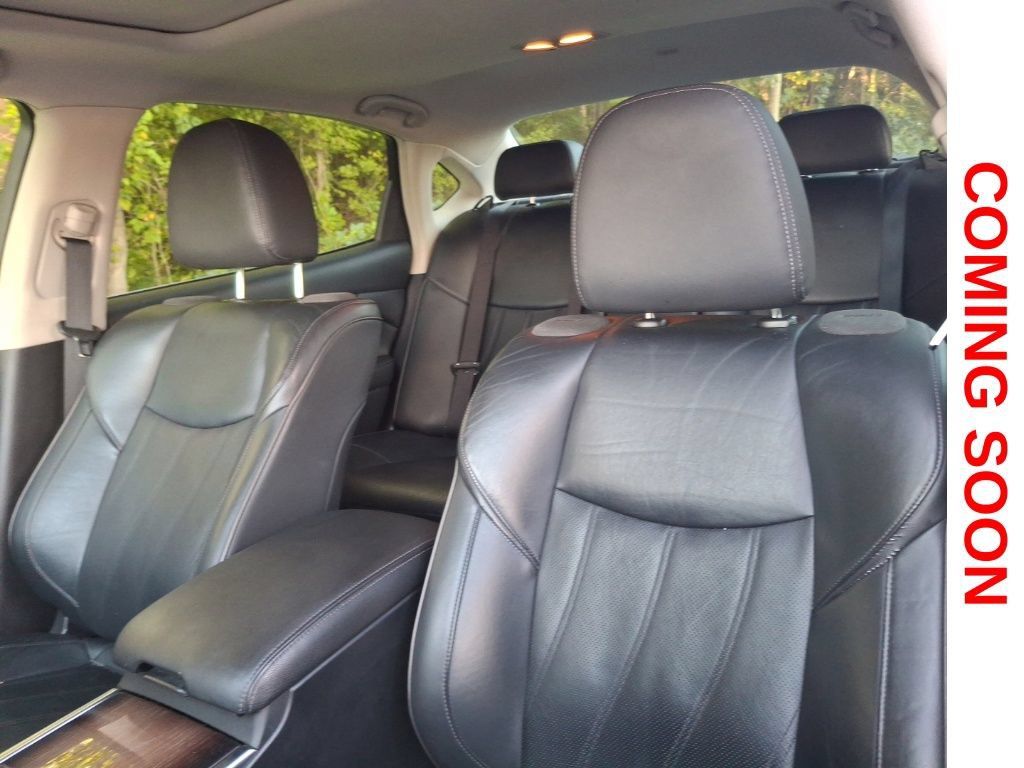 Used 2015 INFINITI Q70 L 3.7 w/ Deluxe Touring Package AWD/4WD image 13
