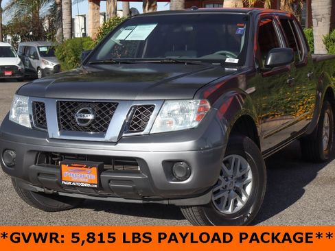 Used 2018 Nissan Frontier SV image 4