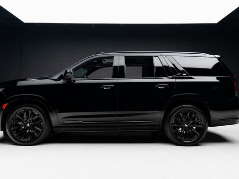 Used 2023 Cadillac Escalade Sport w/ LPO, ONYX Package AWD/4WD image 17
