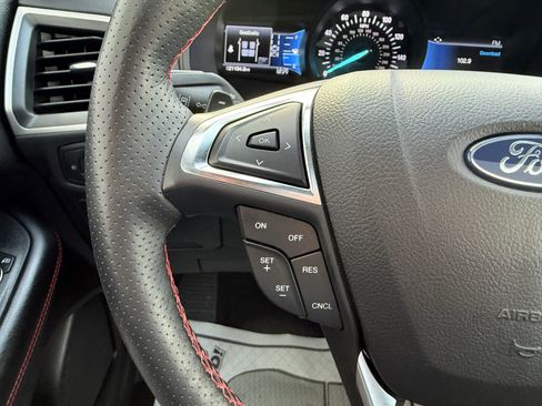 Used 2023 Ford Edge ST-Line w/ Class II Trailer Tow Package image 13