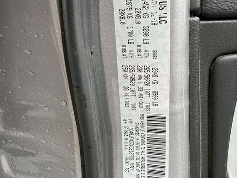 Used 2019 Jeep Grand Cherokee Altitude image 34