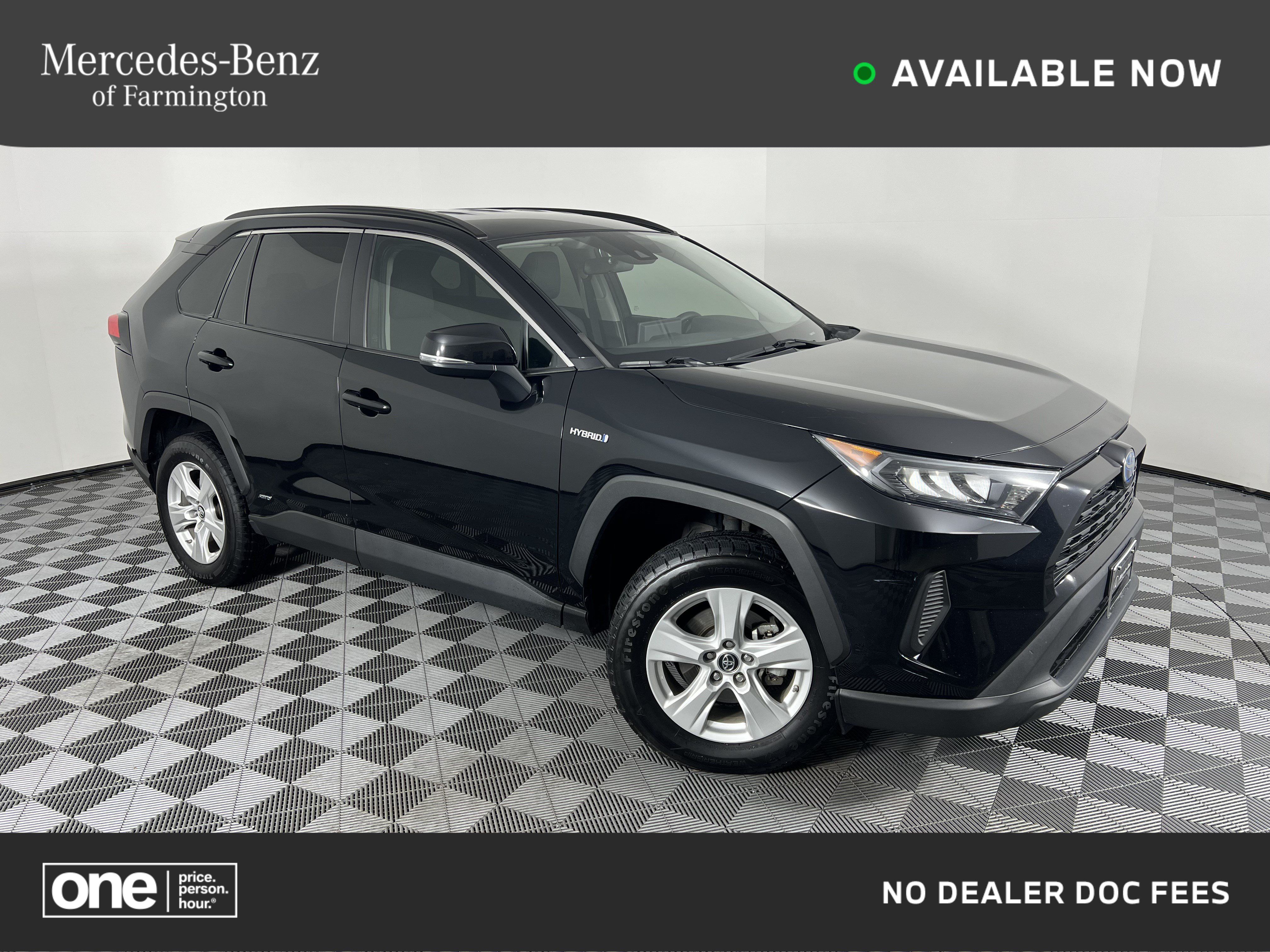 Used 2021 Toyota RAV4 LE AWD/4WD image 1