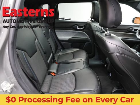 Used 2023 Jeep Compass Latitude w/ Sun and Sound Group AWD/4WD image 24