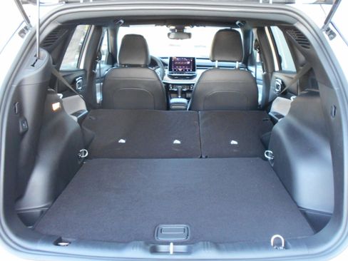 New 2026 Jeep Compass Limited image 18