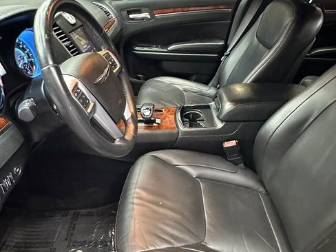 Used 2013 Chrysler 300 RWD image 11