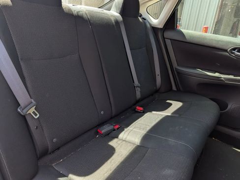 Used 2019 Nissan Sentra S image 10