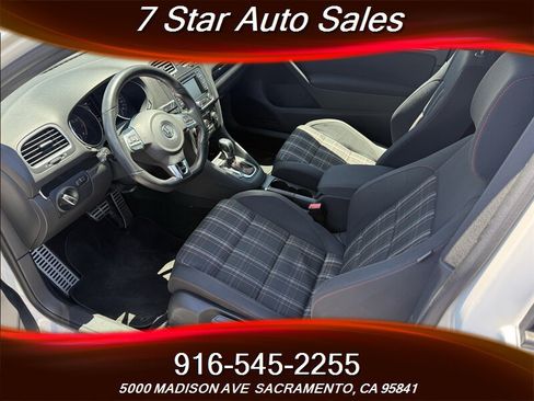 Used 2011 Volkswagen Golf 2-Door FWD image 8