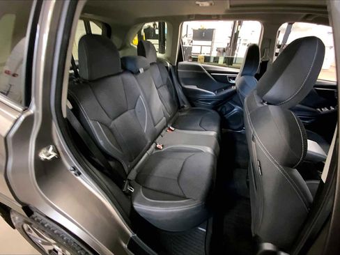 Used 2019 Subaru Forester Premium w/ All-Weather Package image 20
