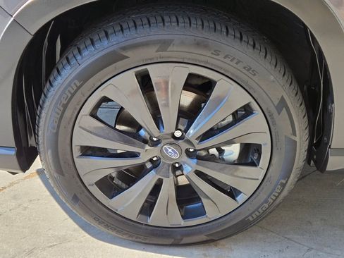 Used 2022 Subaru Ascent Onyx Edition image 11