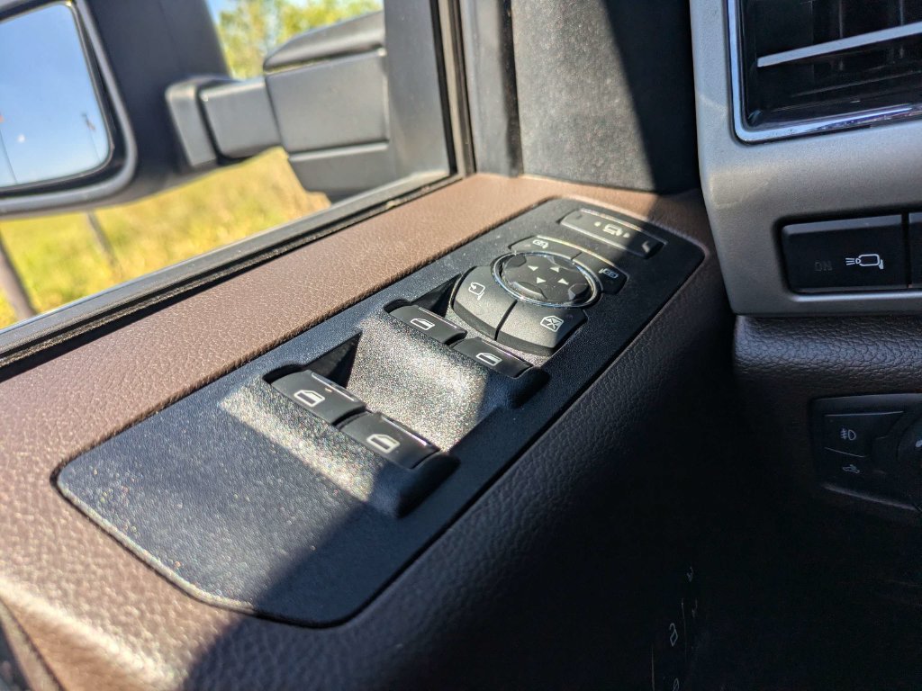 Used 2021 Ford F250 King Ranch w/ King Ranch Ultimate Package AWD/4WD image 28