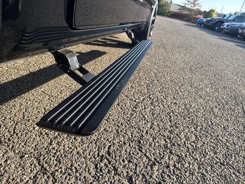 Used 2023 RAM 1500 Laramie image 12