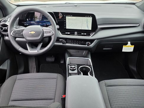 New 2026 Chevrolet Equinox LT FWD image 9