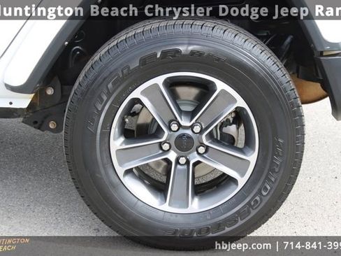 Used 2023 Jeep Wrangler Sahara image 6