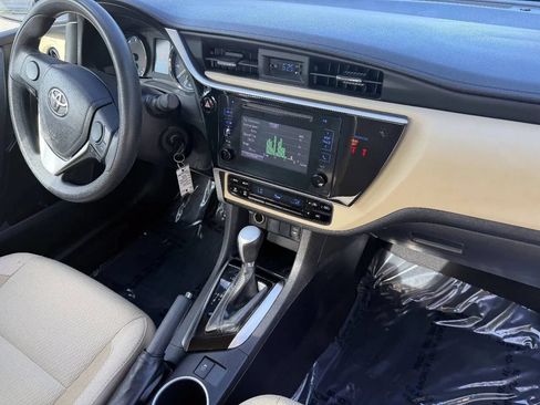 Used 2019 Toyota Corolla LE FWD image 20