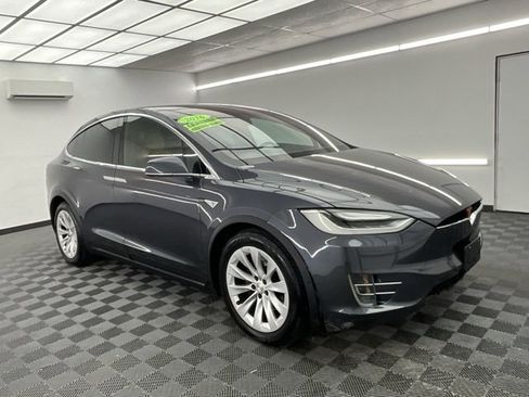 Used 2016 Tesla Model X P100D image 3