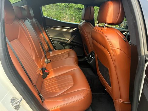 Used 2017 Maserati Ghibli S RWD image 21
