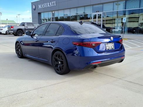 Used 2022 Alfa Romeo Giulia Ti image 9