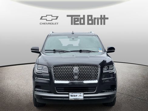 Used 2022 Lincoln Navigator Reserve AWD/4WD image 2
