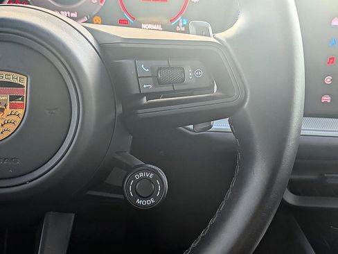 Used 2024 Porsche Cayenne image 15