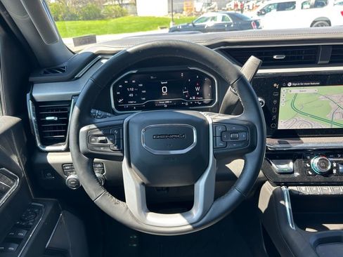 Used 2024 GMC Sierra 2500 Denali AWD/4WD image 4