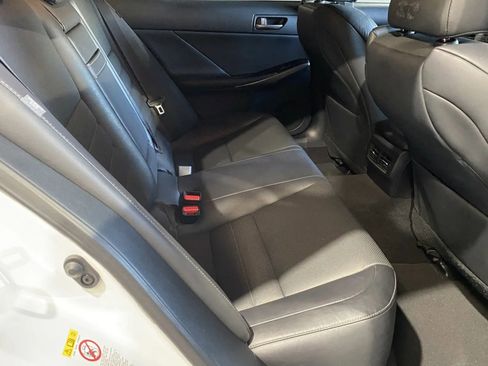 Used 2019 Lexus IS 300 F Sport w/ F Sport Package image 7