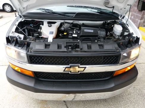 Used 2019 Chevrolet Express 3500 LT w/ LT Preferred Equipment Group image 9