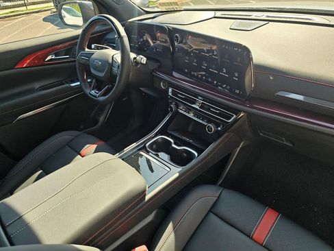 New 2026 Chevrolet Traverse RS AWD/4WD image 10