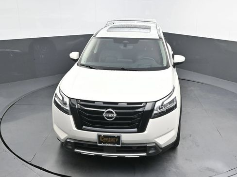 Used 2023 Nissan Pathfinder Platinum w/ Black Appearance Package AWD/4WD image 33