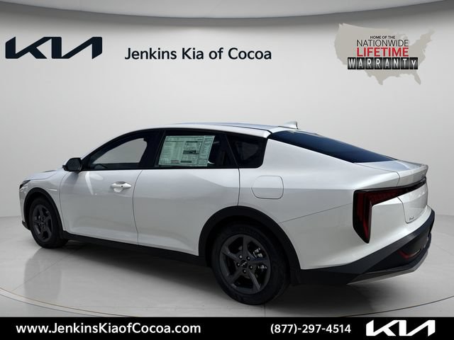 New 2026 Kia K4 FWD image 8