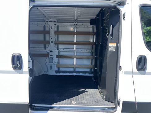 Used 2025 RAM ProMaster 2500 w/ U-Haul Equipment Group FWD image 21