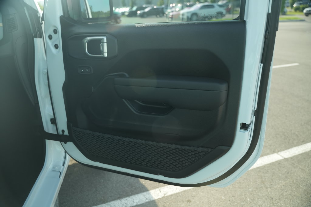 New 2026 Jeep Gladiator Sport AWD/4WD image 18