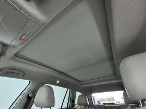 Used 2022 Volkswagen Atlas SE FWD image 16