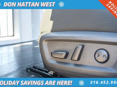 Used 2023 Nissan Rogue SV image 16