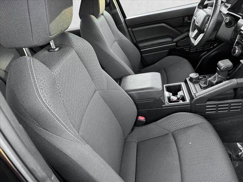 Used 2025 Toyota 4Runner SR5 AWD/4WD image 19