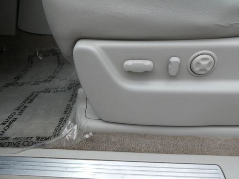 Used 2008 Chevrolet Avalanche LT w/ LT Preferred Equipment Group image 15