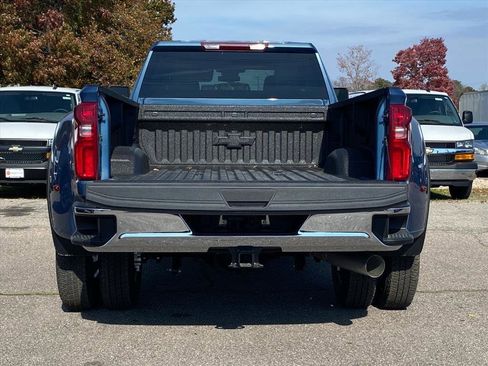 New 2026 Chevrolet Silverado 3500 LT image 5