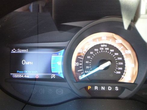 Used 2024 Ford Edge SEL image 13