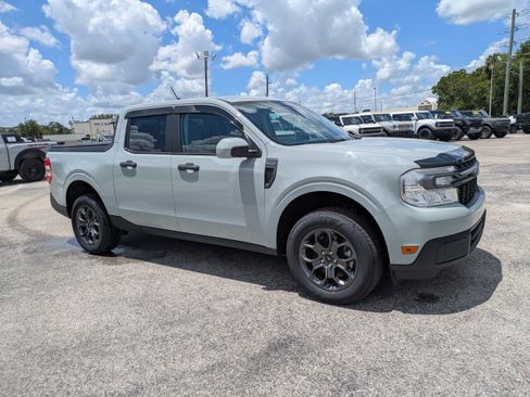 Used 2023 Ford Maverick XLT w/ XLT Luxury Package FWD image 2