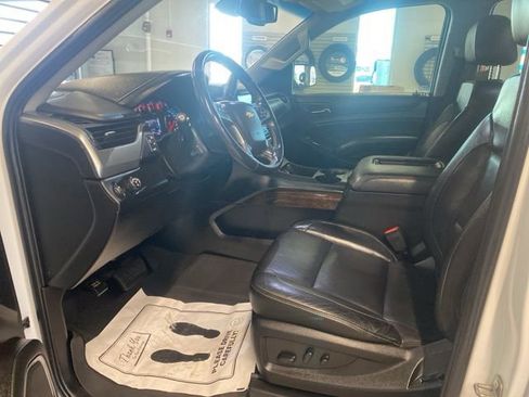 Certified 2019 Chevrolet Tahoe LT w/ Luxury Package RWD image 25