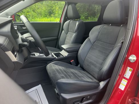 Used 2023 Mitsubishi Outlander SE AWD/4WD image 14