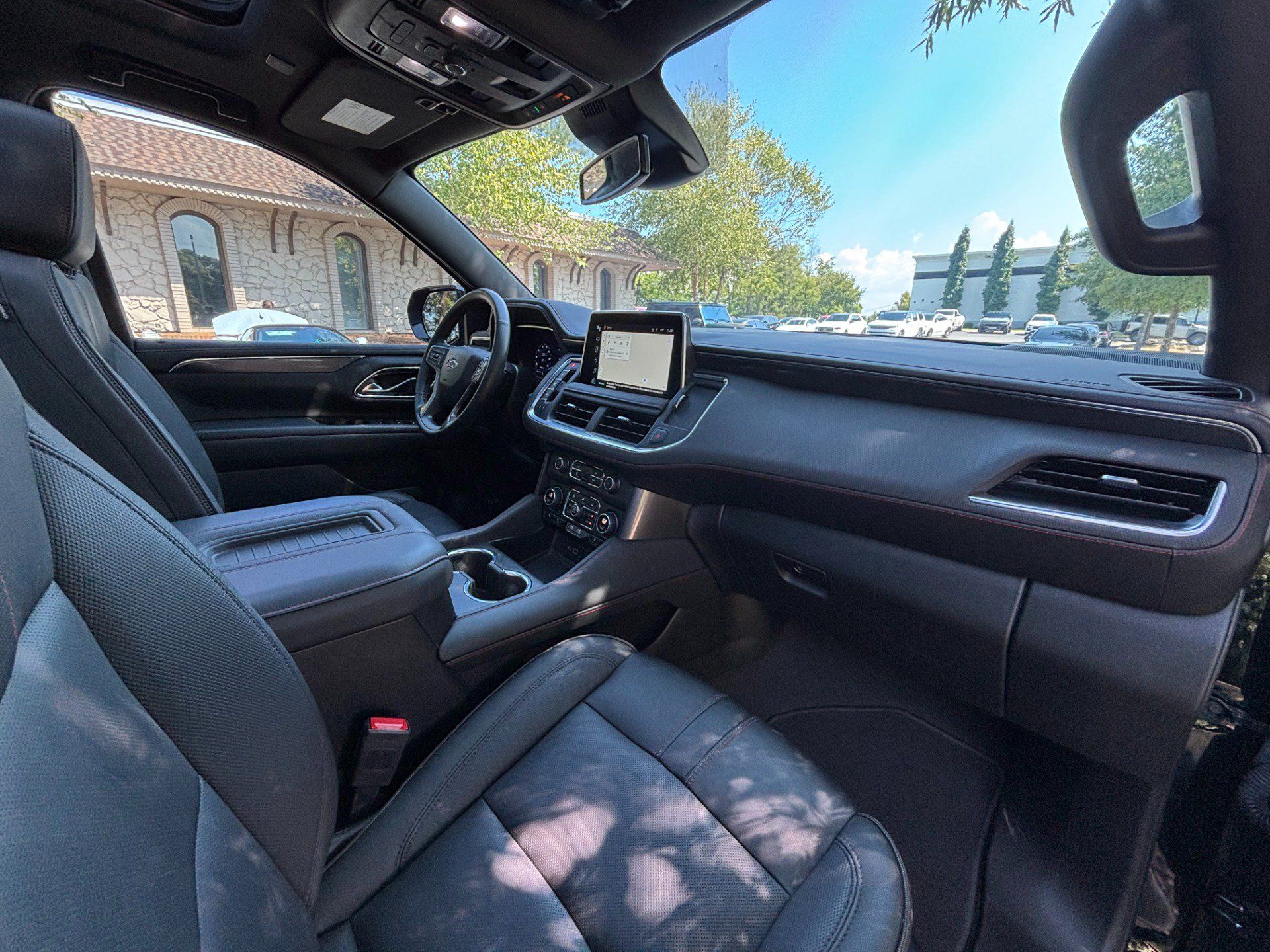 Used 2023 Chevrolet Suburban RST w/ Sport Performance Package AWD/4WD image 30