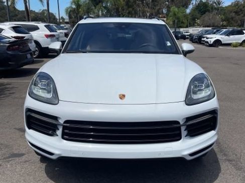 Used 2023 Porsche Cayenne AWD/4WD image 7
