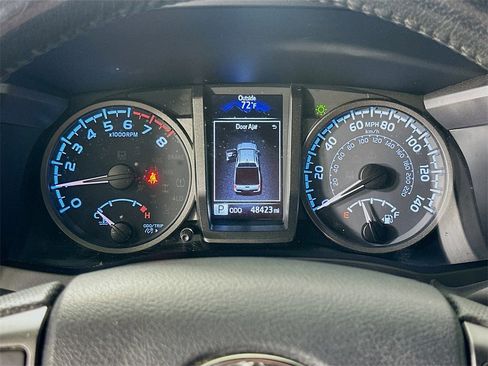 Used 2023 Toyota Tacoma TRD Off-Road image 24