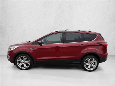 Used 2019 Ford Escape Titanium image 9