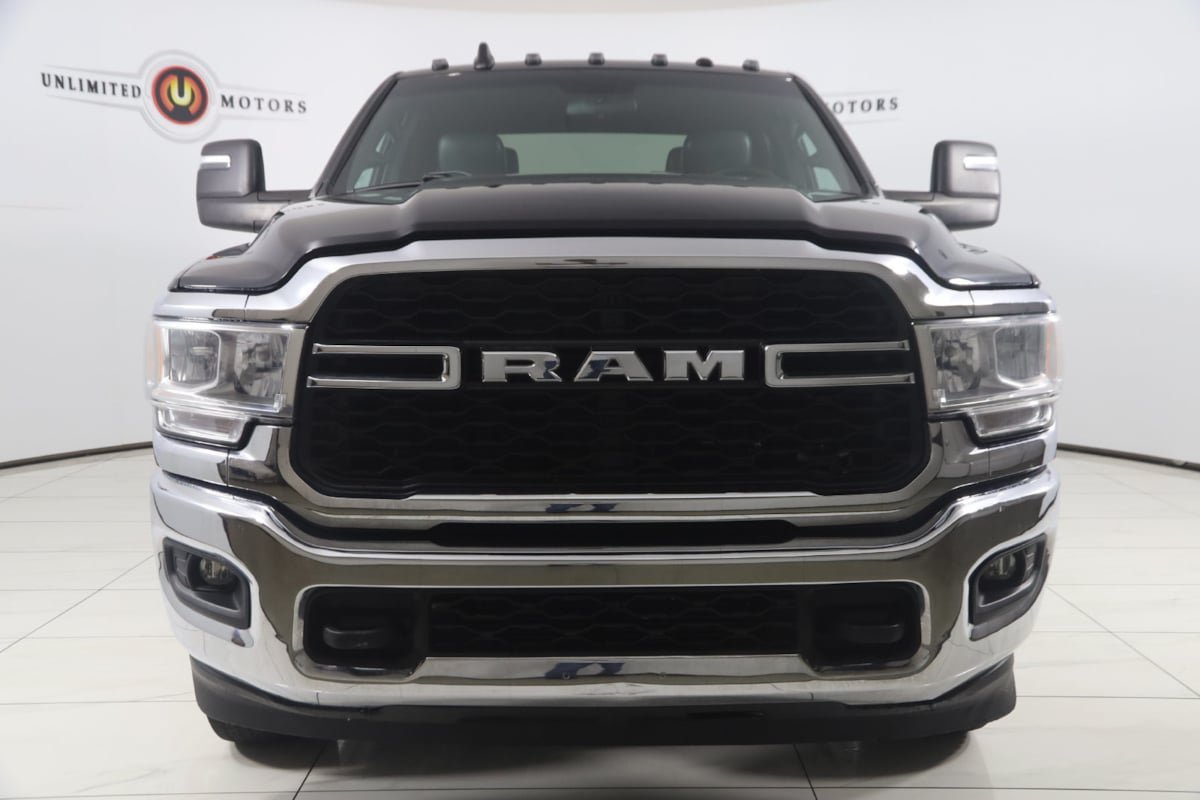 Used 2023 RAM 3500 Tradesman w/ Chrome Appearance Group AWD/4WD image 39